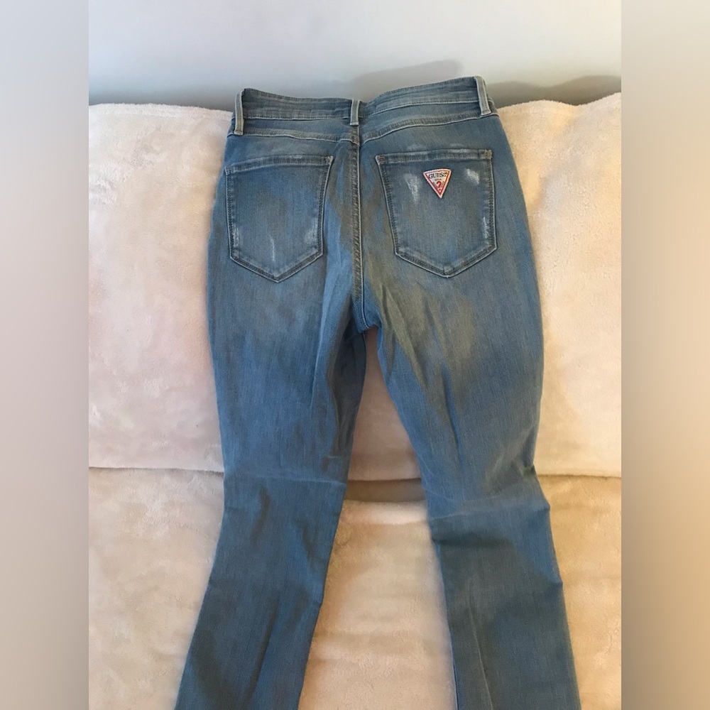 Guess Jeans - Picture 2 of 4